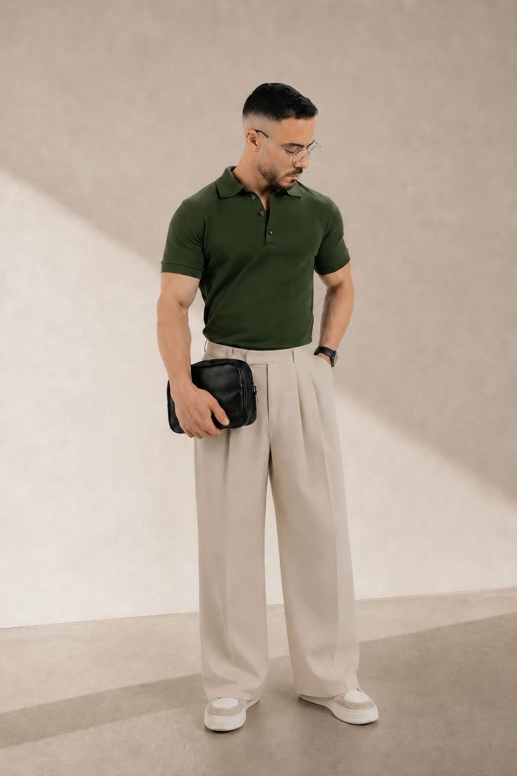 Beige pleated pants